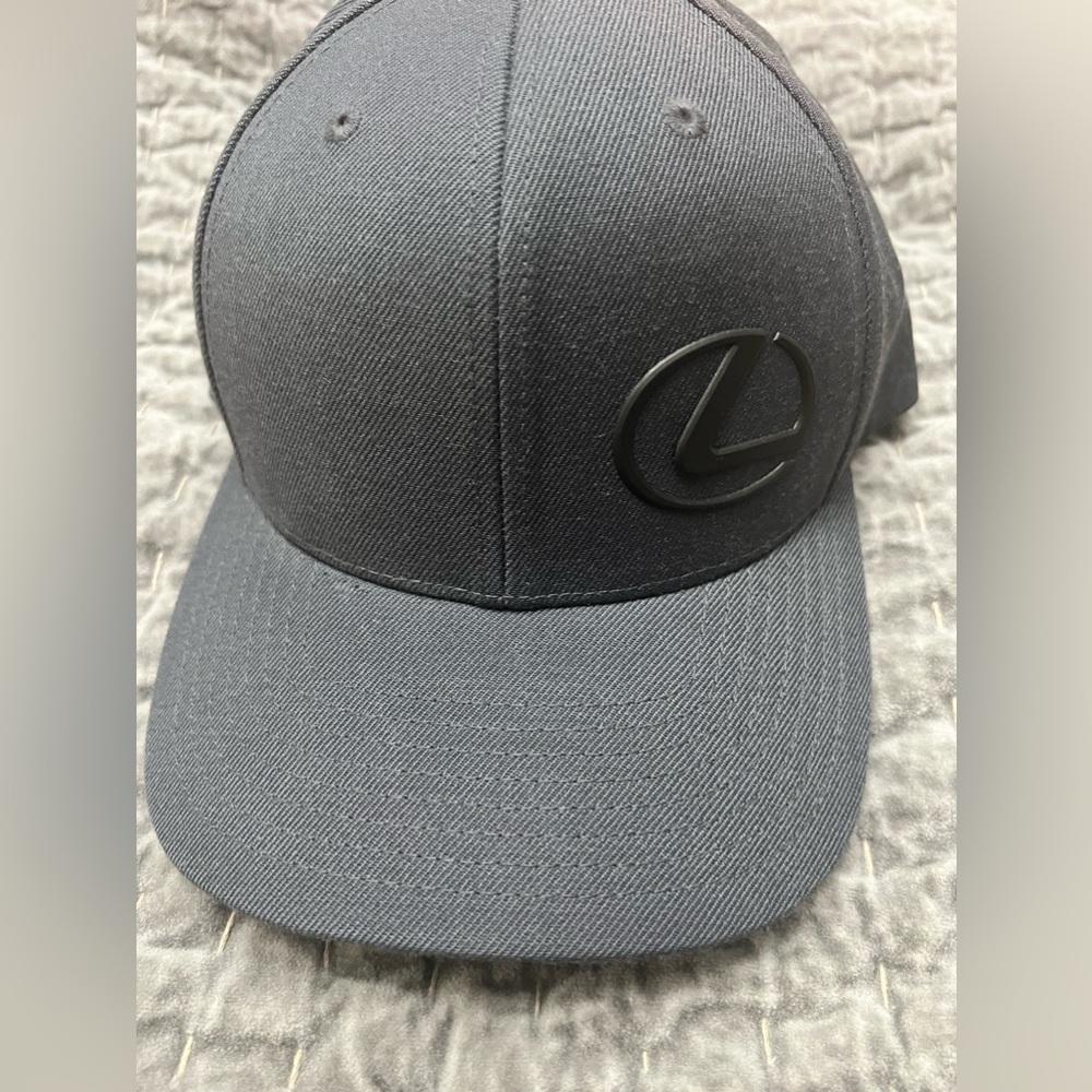 Lexus cap